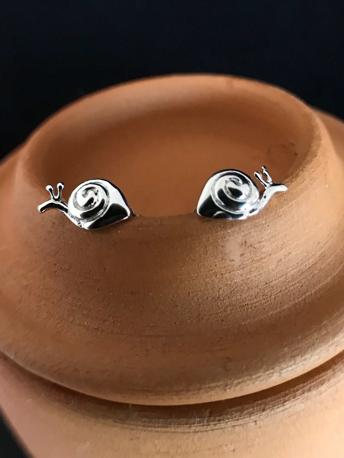 Rhodium plated snail earrings Sterling Silver 925 - TSE020