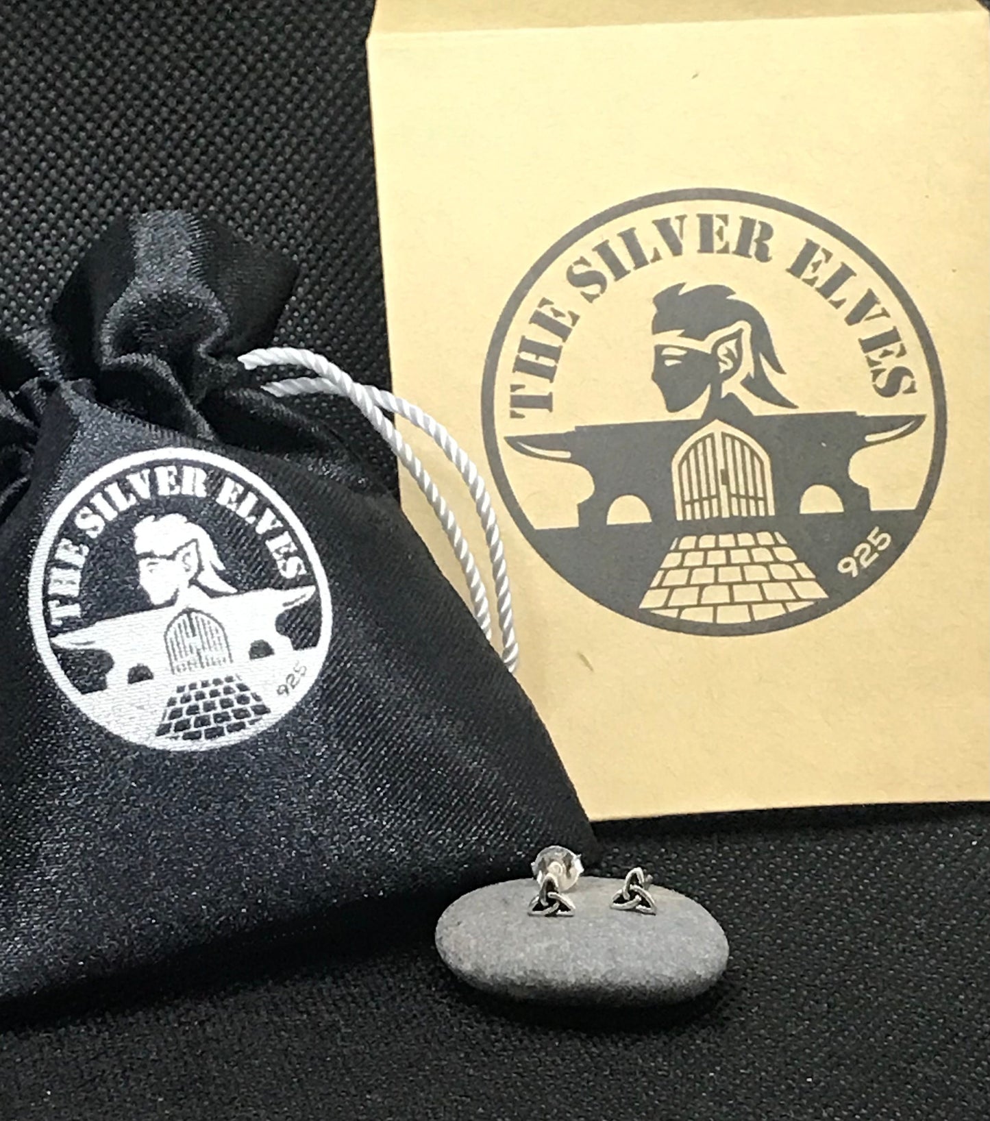 Tiny Celtic triangle earrings Sterling Silver 925 - TSE031