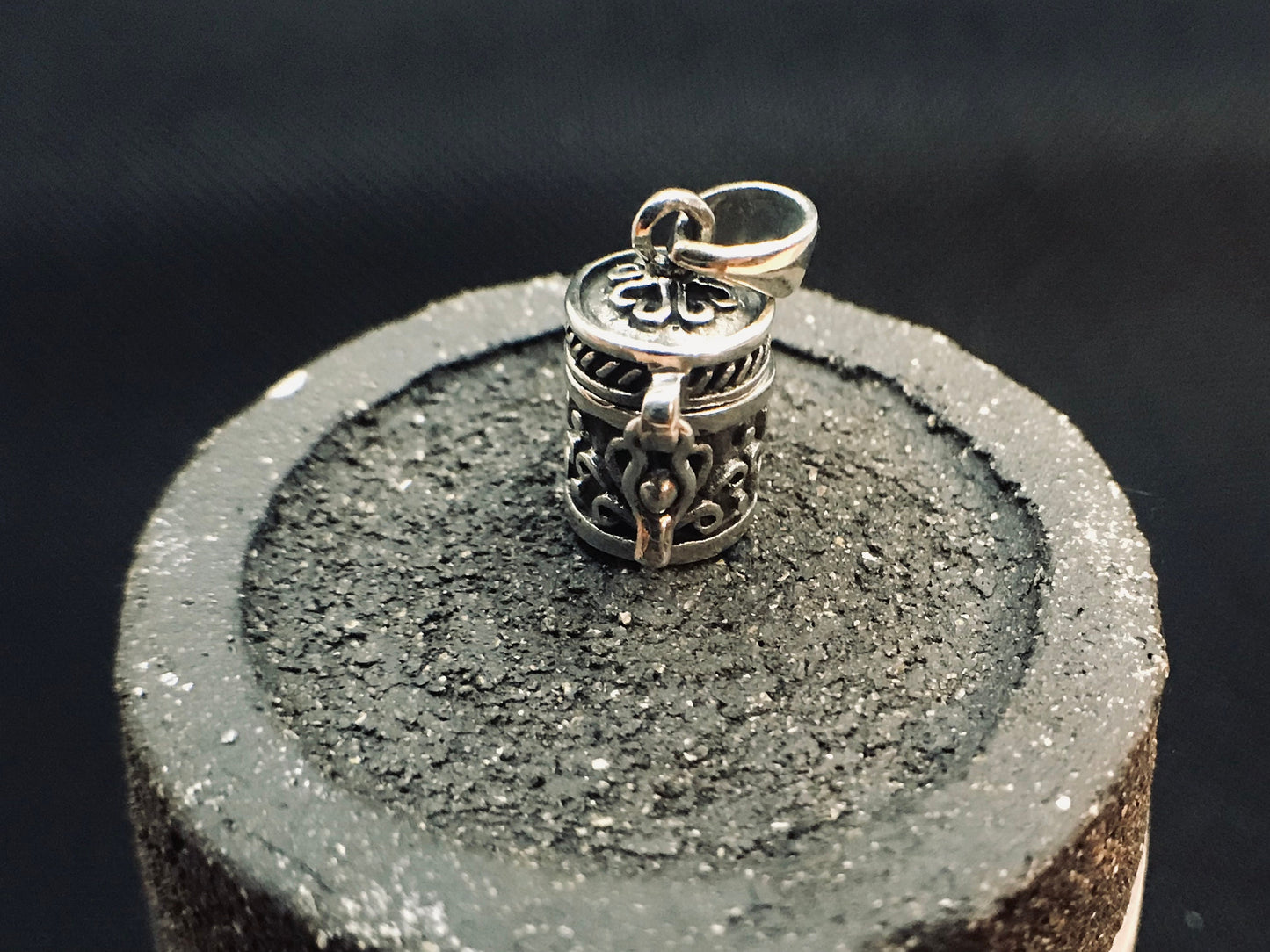 Love pill container pendant Sterling Silver 925 - TSE045