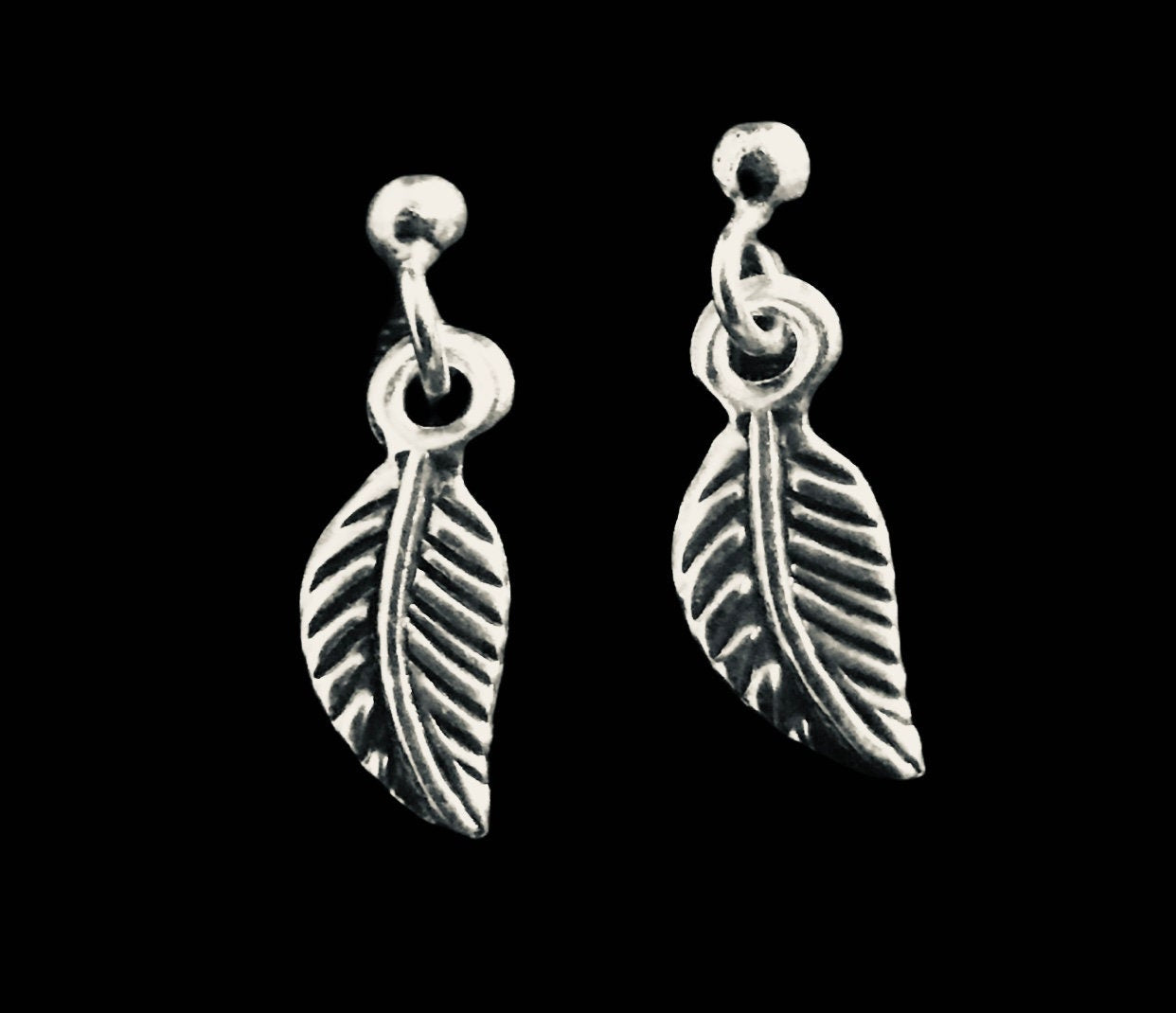 Dangling leaf Sterling Silver 925 earrings - TSE006