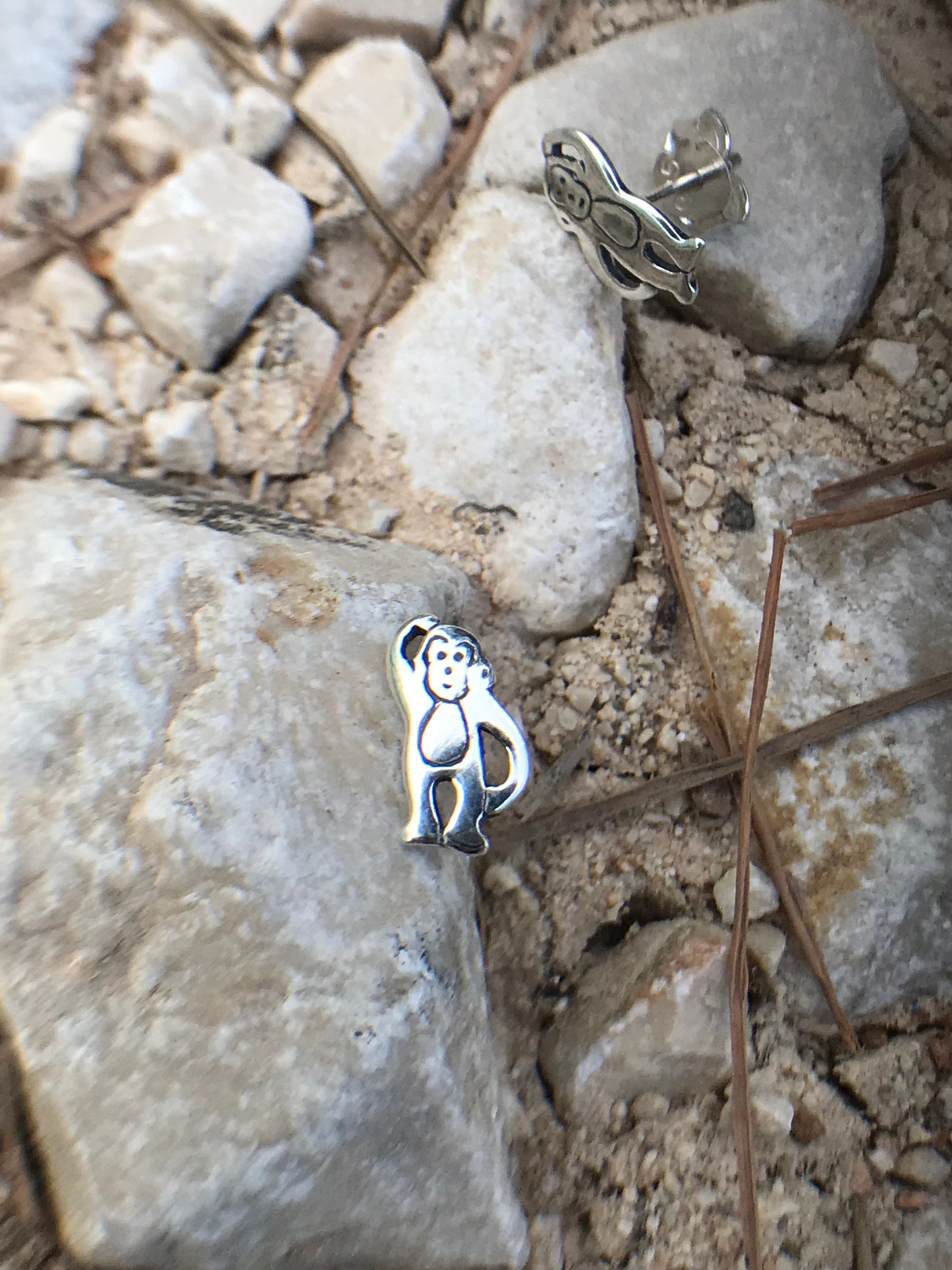 Standing monkey earrings Sterling Silver 925 - TSE038