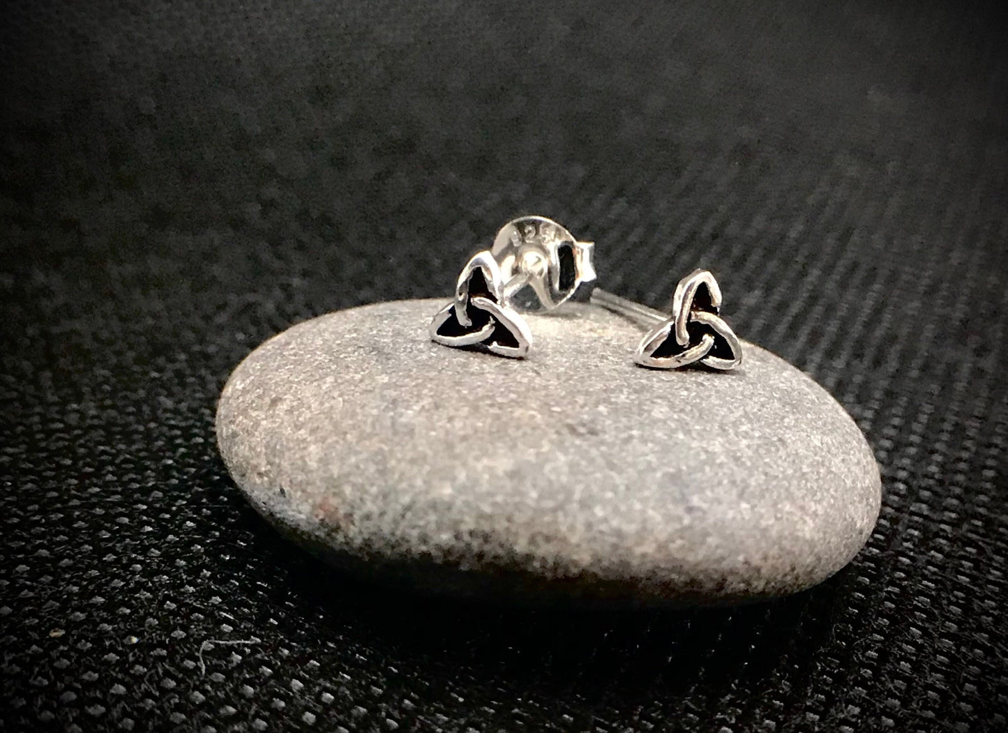 Tiny Celtic triangle earrings Sterling Silver 925 - TSE031