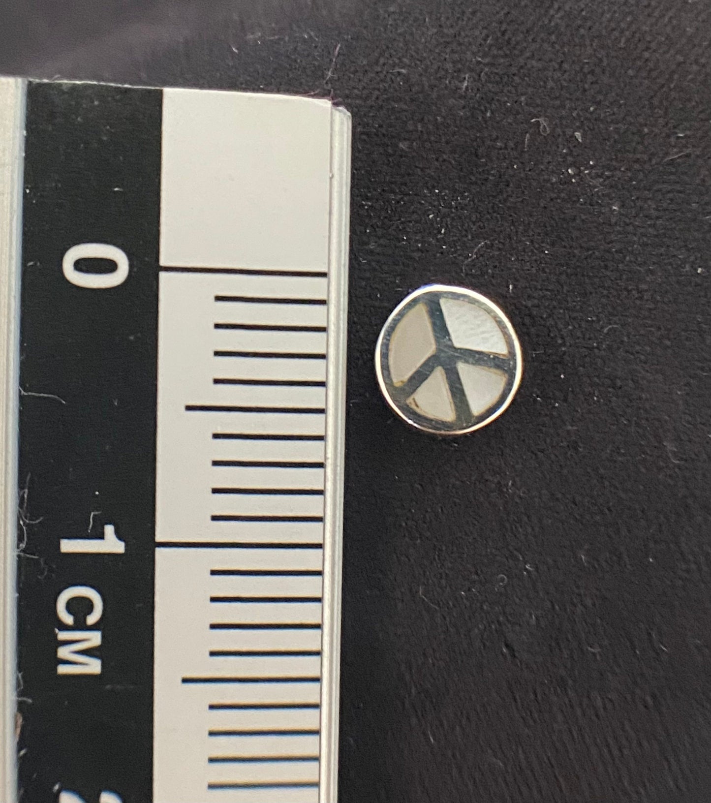 Tiny nacre peace sign earrings Sterling Silver 925 - TSE060