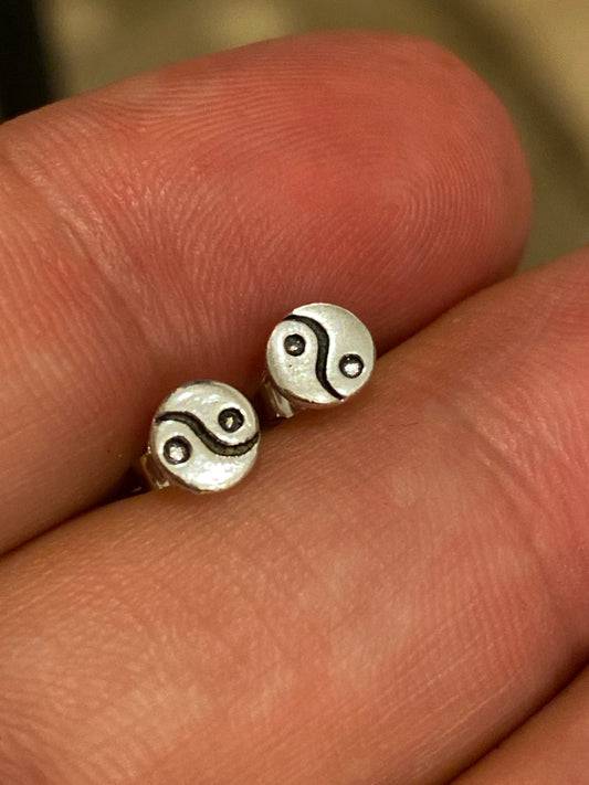 Yin and Yang tiny earrings Sterling Silver 925 - TSE098