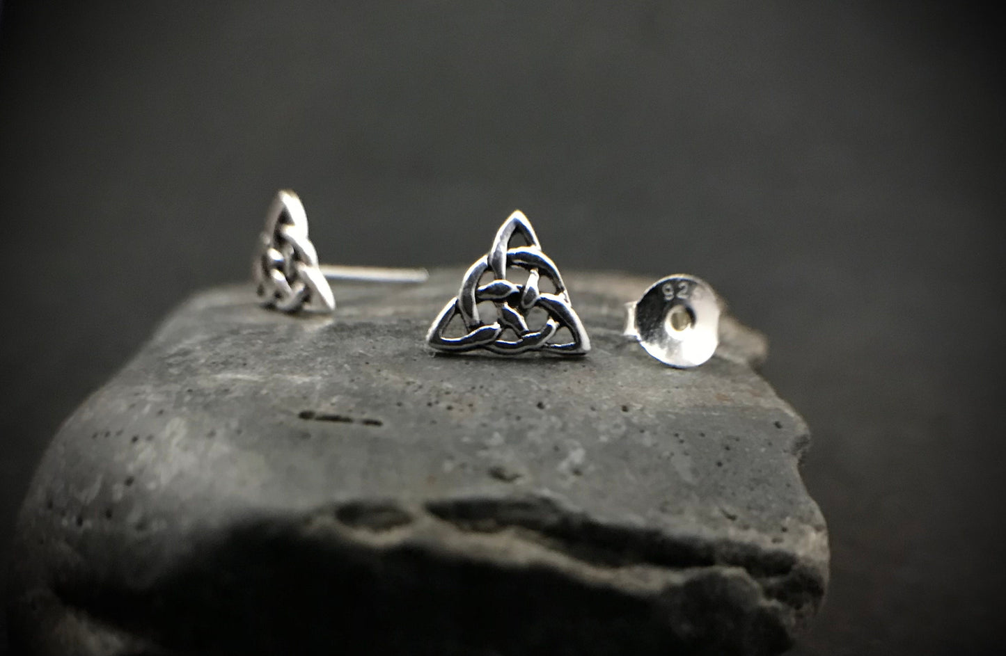 Celtic knot triangle earrings Sterling Silver 925 - TSE010