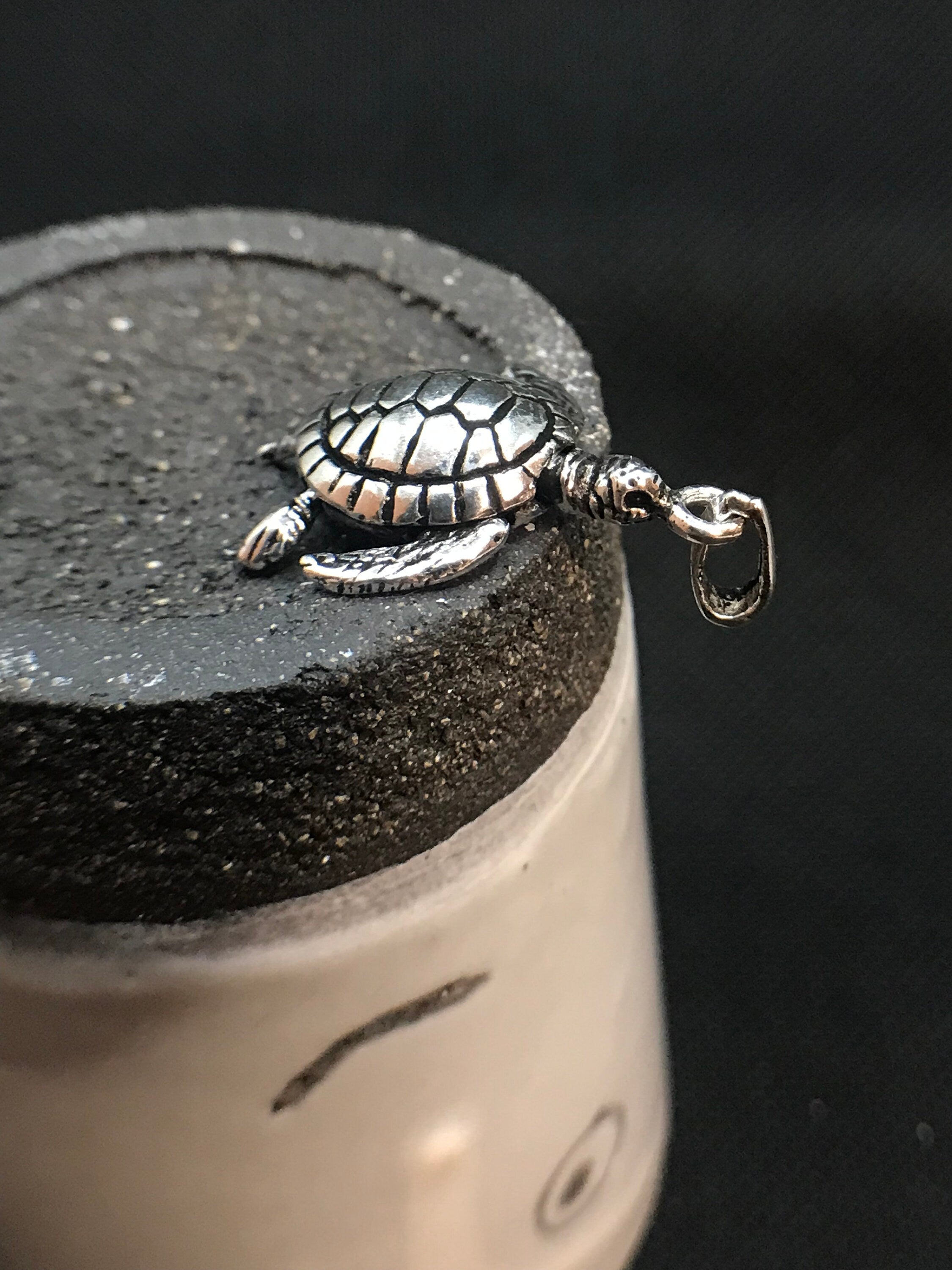 Vintage sterling silver 3d online articulated turtle (moves) pendant