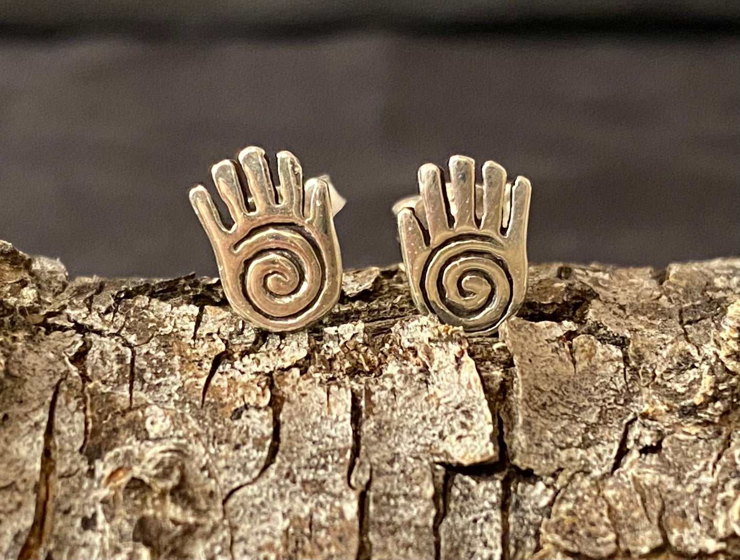 Hand with spiral earrings Sterling Silver 925 - TSE097